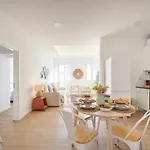 Sun & Sands Terrace Apts, By Timecooler 코스타 다 카파리카