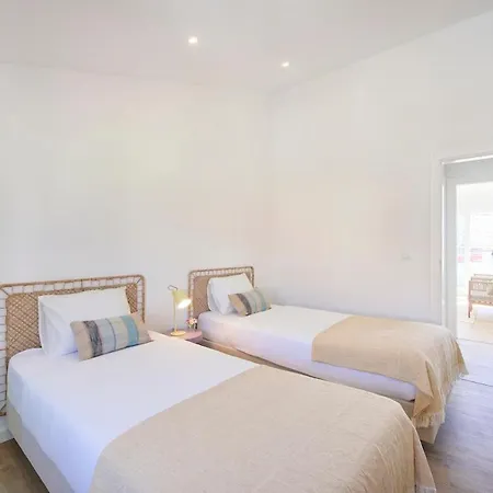 Sun & Sands Terrace Apts, By Timecooler *