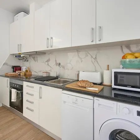 Sun & Sands Terrace Apts, By Timecooler דירה *