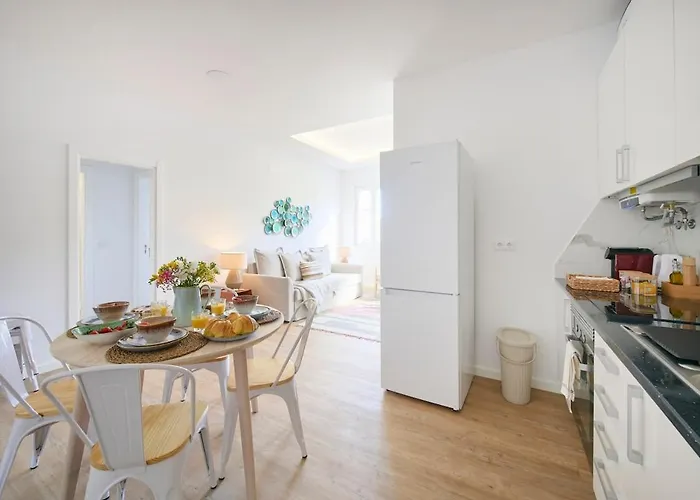 Sun & Sands Terrace Apts, By Timecooler *